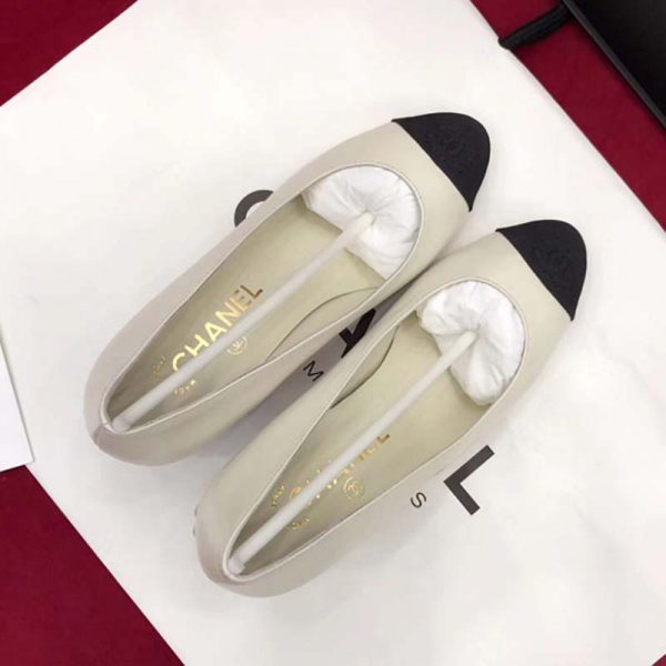 chanel_women_pumps_lambskin_grosgrain_shoes_white_4_