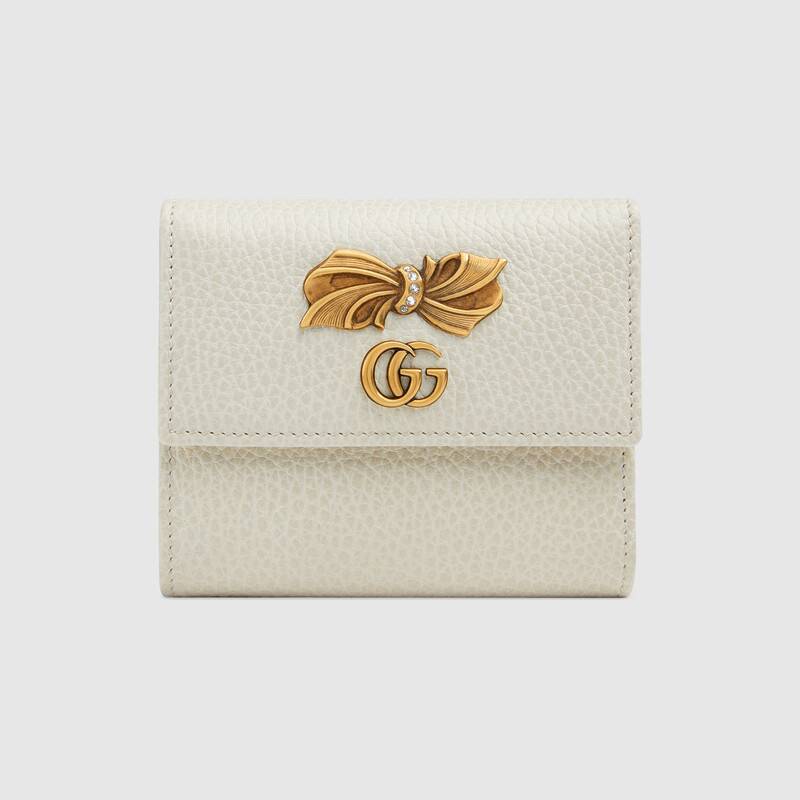 white gucci wallet