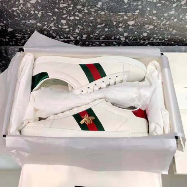 gucci_men_ace_embroidered_sneaker_bee_in_white_10_