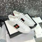 Gucci Men Ace Embroidered Sneaker Bee in White - immagine 2