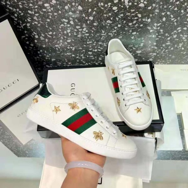 gucci_men_ace_embroidered_sneaker_stars_and_bees_in_white_5_