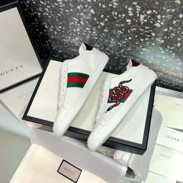 gucci_men_ace_embroidered_sneaker_with_an_embroidered_kingsnake-white_5_