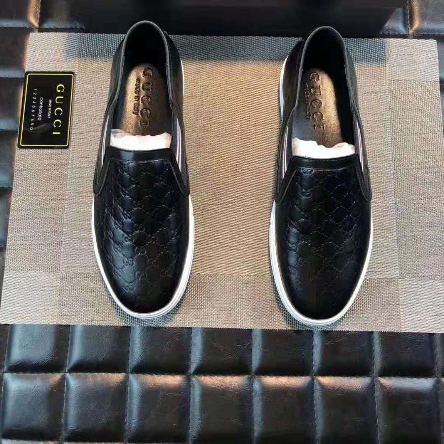 gucci signature slip on