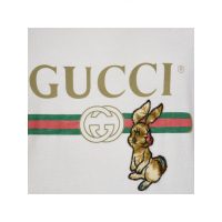 gucci_men_oversize_t-shirt_with_gucci_logo_and_rabbit-beige_2_