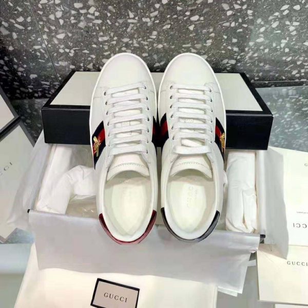 gucci_unisex_ace_embroidered_sneaker_with_iconic_gold_embroidered_bee-white_7_