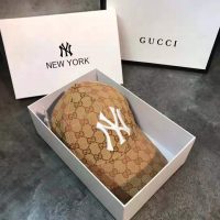 gucci_unisex_baseball_hat_with_ny_yankees_patch-brown_1_