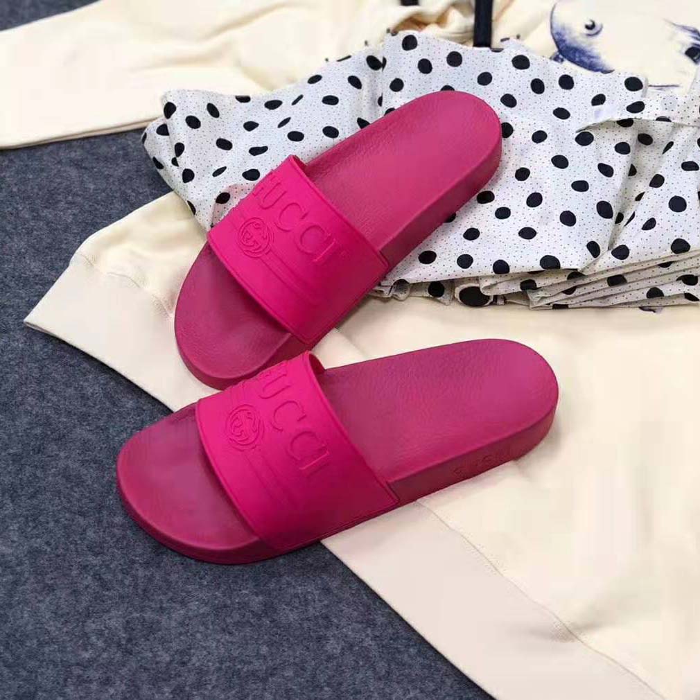 Gucci Unisex Gucci Logo Rubber Slide Sandal-Rose