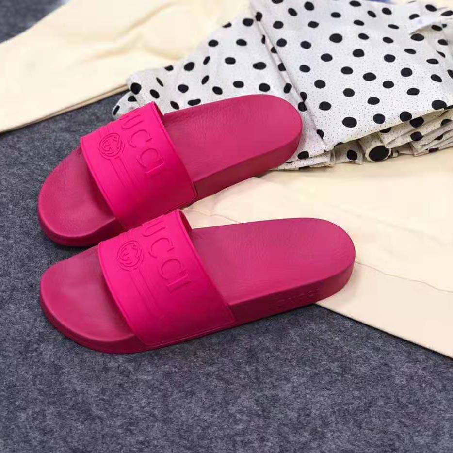 Gucci Unisex Gucci Logo Rubber Slide Sandal-Rose