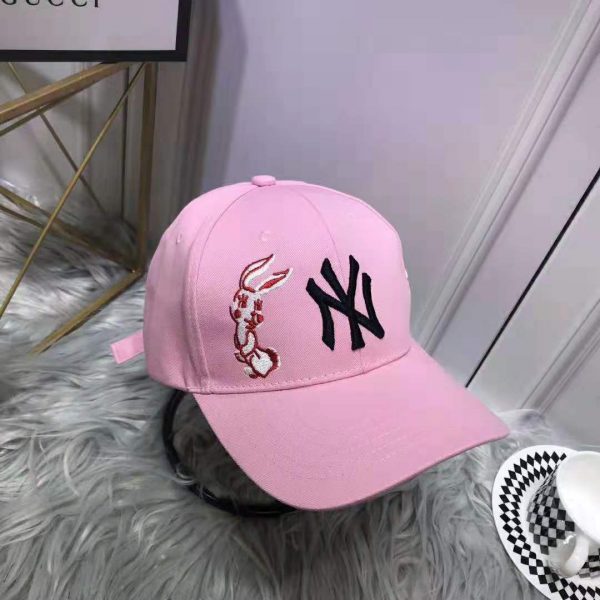 gucci_women_baseball_cap_with_ny_yankees_patch-pink_4_