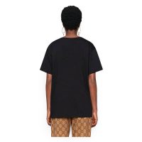 gucci_women_oversize_t-shirt_with_gucci_logo_and_shooting_stars-black_5_