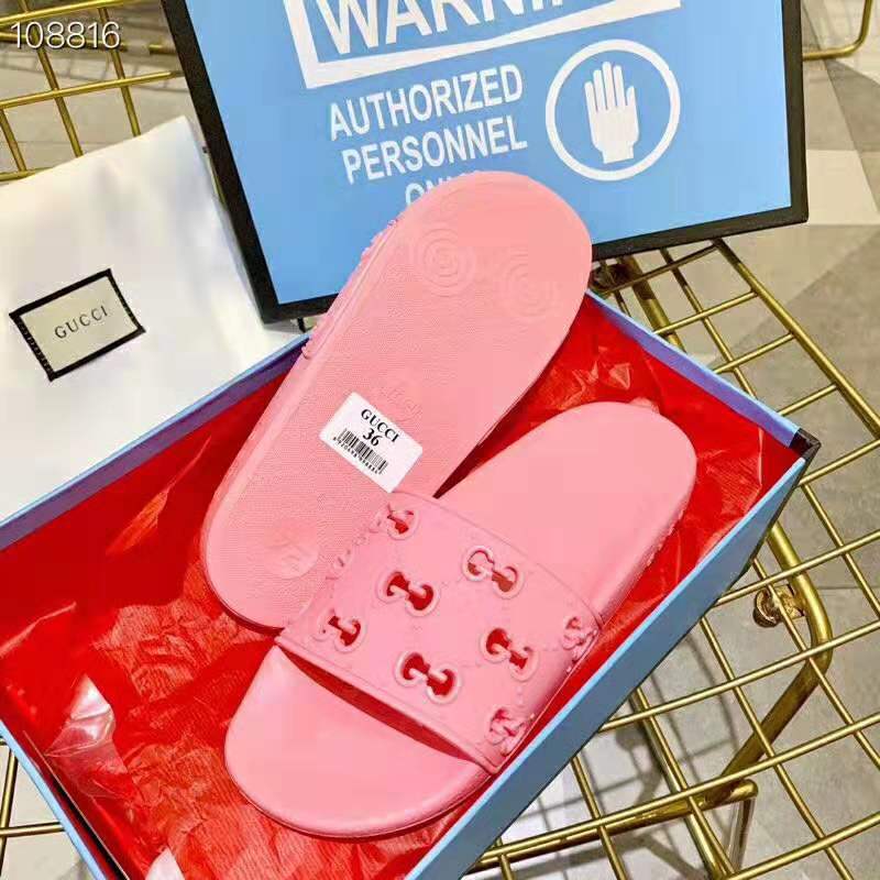 Gucci Women’s Rubber GG Slide Sandal-Pink