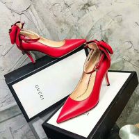 gucci_women_shoes_leather_pump_with_bow_35mm_heel-red_1_