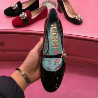 gucci_women_shoes_patent_leather_ballet_flat_with_bee_4mm_heel-black_1_