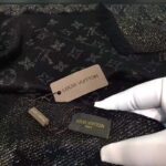 Louis Vuitton LV Timeless Stole Scarf in Cashmere – Image 3