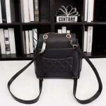 Chanel Women Backpack in Embossed Grained Calfskin Leather-Black - Imagen 4