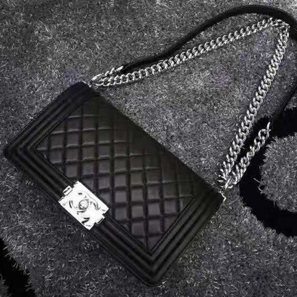 Chanel Women Boy Chanel Handbag in Calfskin Leather-Black (6)
