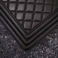 Chanel Women Boy Chanel Handbag in Calfskin Leather-Black (1)