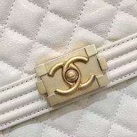 Chanel Women Boy Chanel Handbag in Grained Calfskin Leather-Beige (1)