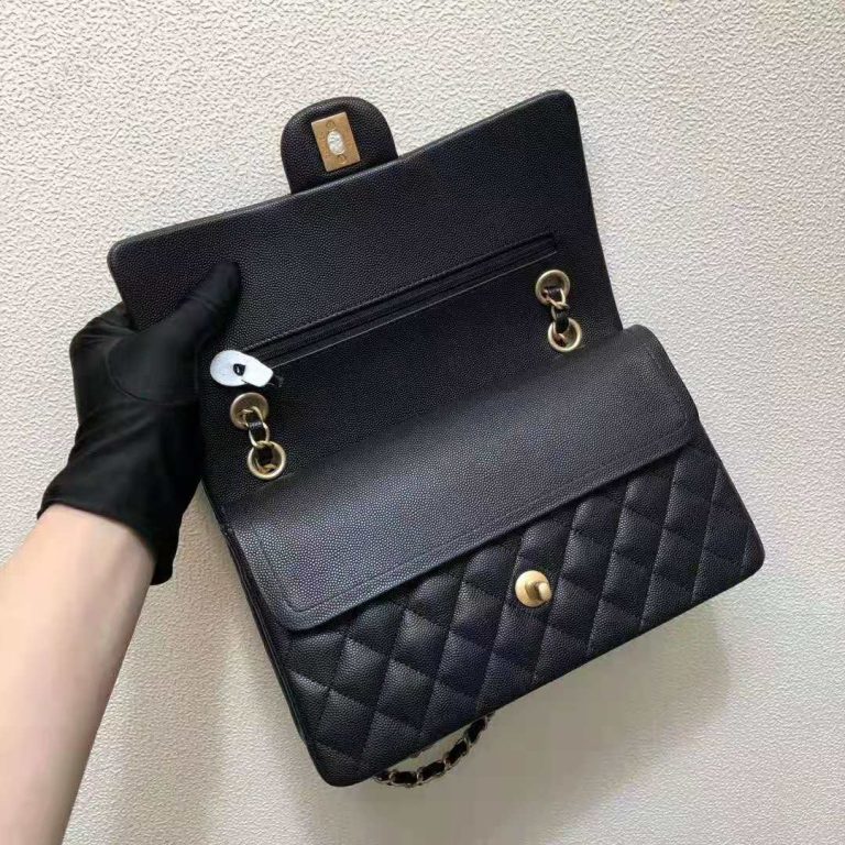Chanel Women Classic Handbag in Grained Calfskin Leather-Black - LULUX