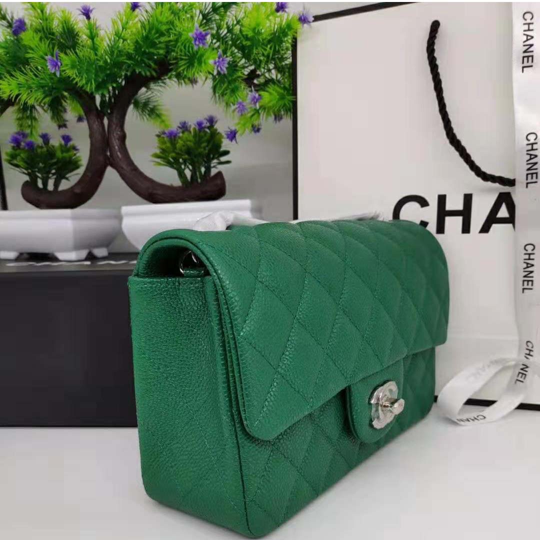 Timeless/classique leather handbag Chanel Green in Leather - 19692423