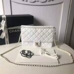 Chanel Women Flap Bag White Ringer Pearl in Goatskin Leather - Image 2