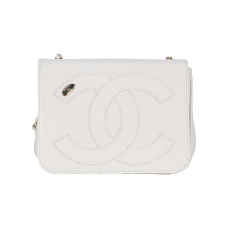 white chanel crossbody bag