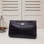 Gucci GG Men Pouch with Interlocking Bag in Black Soft Leather - Imagen 2