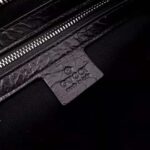 Gucci GG Men Pouch with Interlocking Bag in Black Soft Leather - Imagen 7