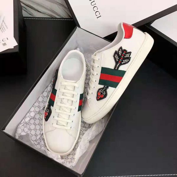 gucci ace embroidered sneaker arrow