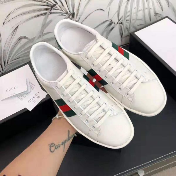 Gucci Unisex Ace Leather Sneaker White Leather with Green Crocodile Detail (3)