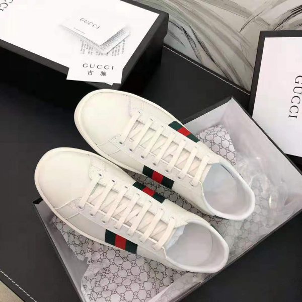 Gucci Unisex Ace Leather Sneaker White Leather with Green Crocodile Detail (5)