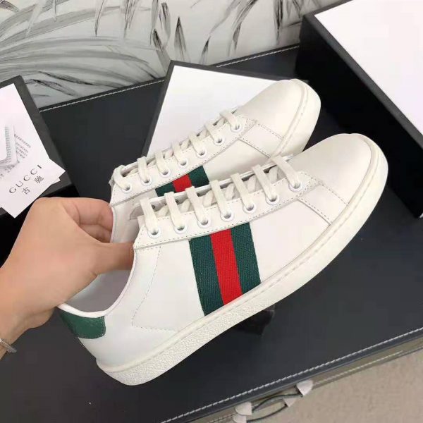 Gucci Unisex Ace Leather Sneaker White Leather with Green Crocodile Detail (7)