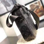 Louis Vuitton LV Men Danube PM in Monogram Shadow Cowhide-Black - immagine 4