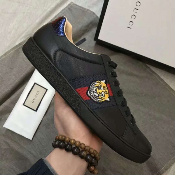 gucci_men_ace_embroidered_sneaker_shoes_with_tiger_web-black_4__1