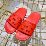Gucci Women Rubber GG Slide Sandal-Red – Bild 3