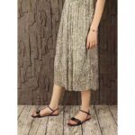 Gucci Women Leather Sandal with Double G-Black – Bild 9