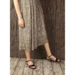 Gucci Women Leather Sandal with Double G-Black – Bild 7