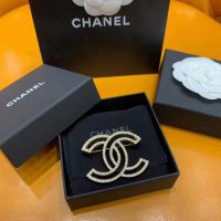 Chanel Women Brooch in Metal & Diamantés-Gold (1)