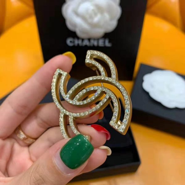 Chanel Women Brooch in Metal & Diamantés-Gold (14)