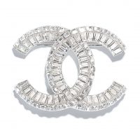 Chanel Women Brooch in Metal & Diamantés-White (1)