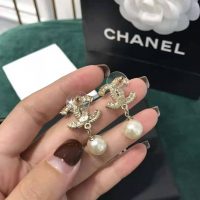 Chanel Women Earrings in Metal Glass Pearls Resin & Diamantés-White (1)