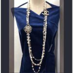 Chanel Women Long Necklace in Metal Glass Pearls & Diamantés-White - Bild 2