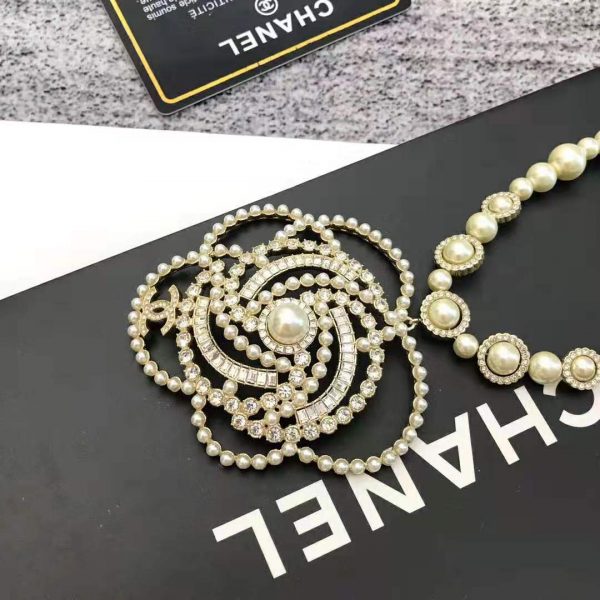 Chanel Women Necklace in Metal Glass Pearls & Diamantés-White (5)