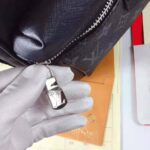 Louis Vuitton LV Men Outdoor Messenger Bag in Taïga Leather with Monogram Canvas-Black - Bild 8