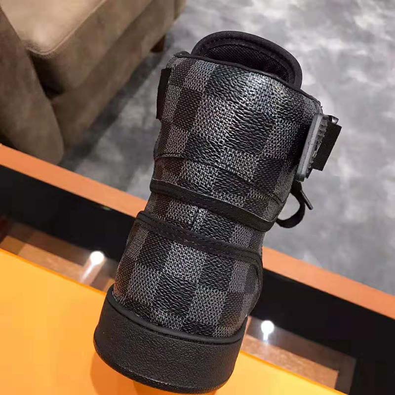 Louis Vuitton boots in graphite damier Grey Leather ref.698405 - Joli Closet