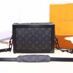 Louis Vuitton LV Men Soft Trunk Soft-Sided Messenger Bag in Monogram Eclipse Canvas-Grey - immagine 3
