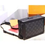 Louis Vuitton LV Men Soft Trunk Soft-Sided Messenger Bag in Monogram Eclipse Canvas-Grey - immagine 5