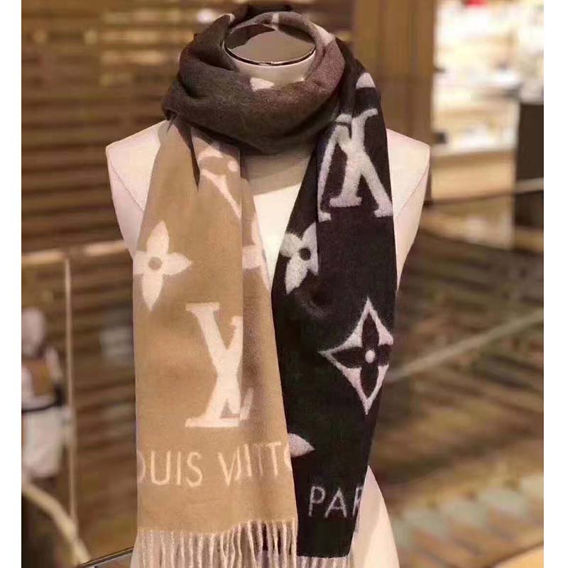 Louis Vuitton NEW VUITTON REYKJAVIK M SCARF71126 IN BEIGE CASHMERE