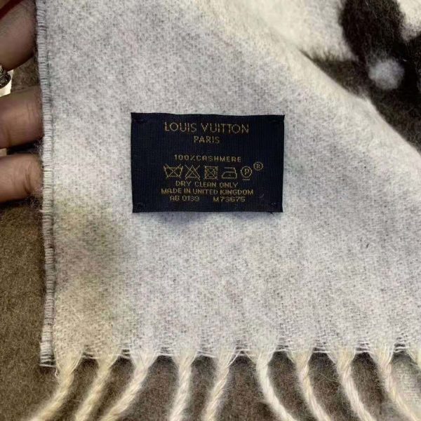 Louis Vuitton LV Unisex Reykjavik Gradient Cashmere Scarf Oversized Monogram Flower Initial pattern-Sandy (9)