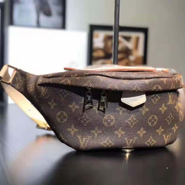 Louis Vuitton LV Women Bumbag in Monogram Canvas-Brown (3)